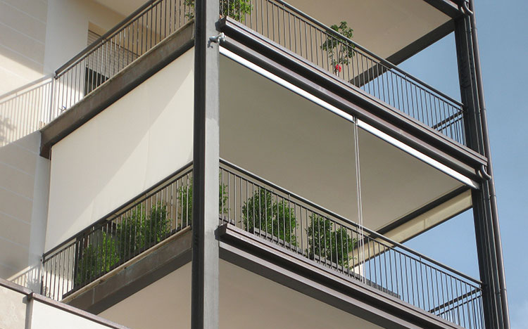//www.barbeystores.ch/wp-content/uploads/2020/05/Senkrechtmarkisen-VERTICAL-LIGHT-S4110-STOBAG-01.jpg